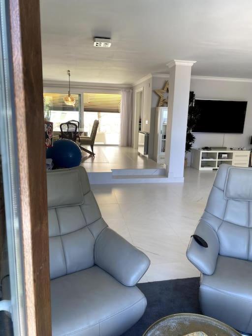 Casa Amplia Y Exclusiva *